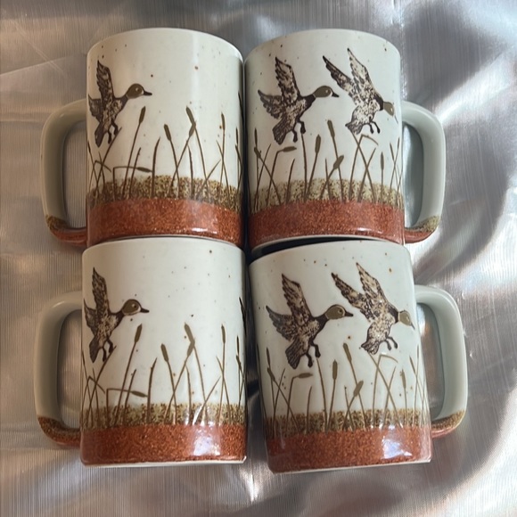 Retro Set of 4 cups - Picture 6 of 11